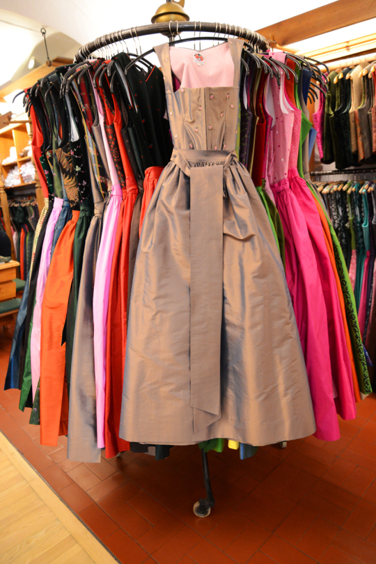 Very lanzy - Festspieldirndl von Lanz.