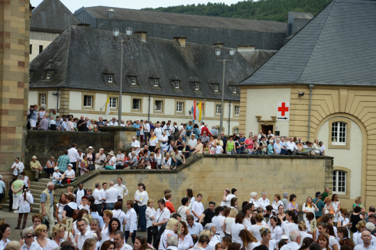 Echternacher Springprozession