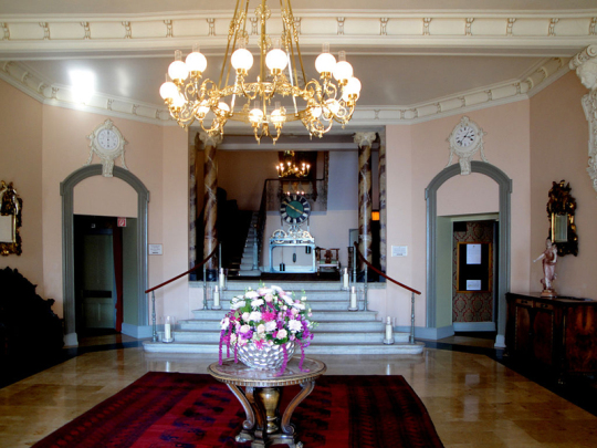 Lobby im Hotel Giessbach.